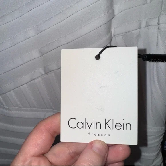 Calvin Klein Woman’s White Geometrical Dress NWT - Picture 6 of 7